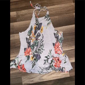 Floral 🌿🌺 Halter Top